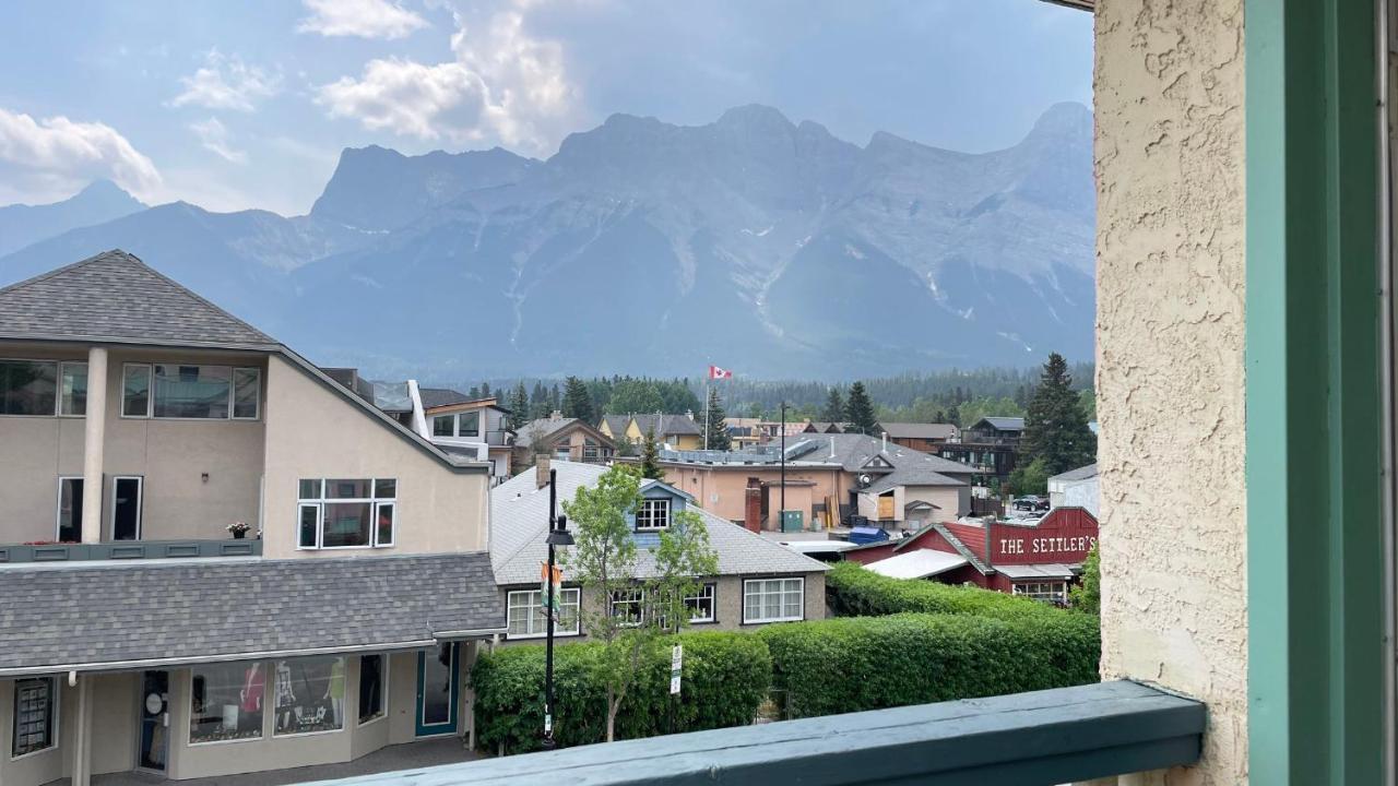 Apartament Unit #302 Mountain View 2 Beds In Dt Canmore Zewnętrze zdjęcie